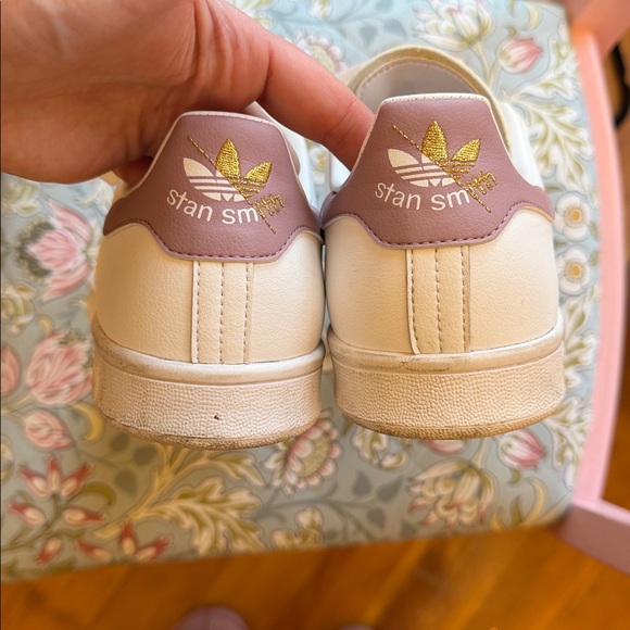 Adidas Women's Stan Smith White Sneakers with Rose Gold Heel Tab Size 9 - Picture 4 of 9